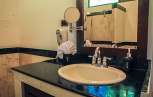 Café de Playa Beach Front Hotel