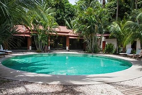 Café de Playa Beach Front Hotel