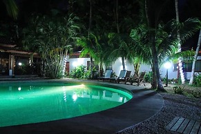 Café de Playa Beach Front Hotel