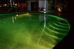 Café de Playa Beach Front Hotel