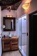 Café de Playa Beach Front Hotel