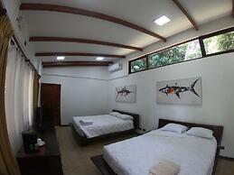 Café de Playa Beach Front Hotel