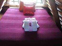 Samawati Lakeside Cottages