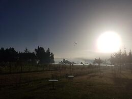 Samawati Lakeside Cottages