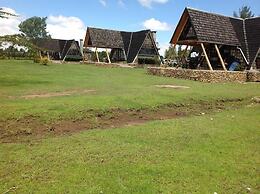 Samawati Lakeside Cottages