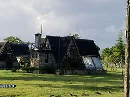 Samawati Lakeside Cottages