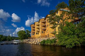 The VUE Boutique Hotel & Boathouse