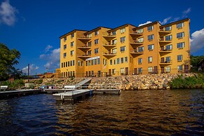 The VUE Boutique Hotel & Boathouse