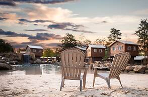 The VUE Boutique Hotel & Boathouse