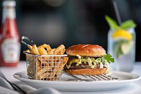 The VUE Boutique Hotel & Boathouse