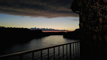 The VUE Boutique Hotel & Boathouse