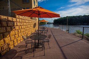 The VUE Boutique Hotel & Boathouse