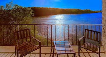 The VUE Boutique Hotel & Boathouse