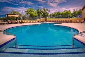 The VUE Boutique Hotel & Boathouse