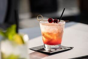 The VUE Boutique Hotel & Boathouse