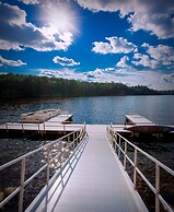 The VUE Boutique Hotel & Boathouse