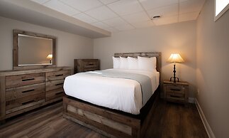 The VUE Boutique Hotel & Boathouse