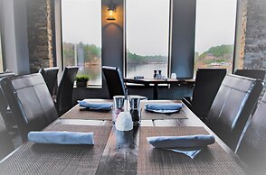 The VUE Boutique Hotel & Boathouse