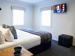 Kelly Rd Cambridge Lodge