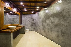 Mali Resort Sunrise Beach