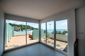 Phi Phi Harbour View Hotel