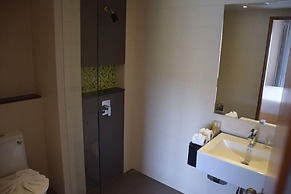 Phi Phi Harbour View Hotel