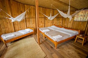 Bushara Island Camp