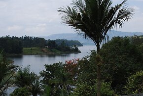 Crater Bay Cottages
