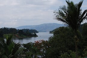 Crater Bay Cottages