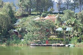 Crater Bay Cottages