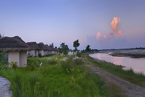 Barahi Jungle Lodge