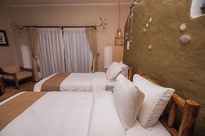 Barahi Jungle Lodge