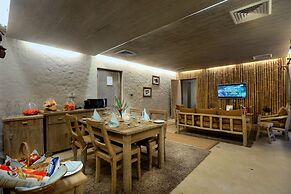 Barahi Jungle Lodge