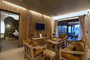 Barahi Jungle Lodge