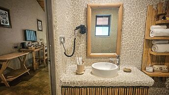 Barahi Jungle Lodge