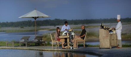 Barahi Jungle Lodge