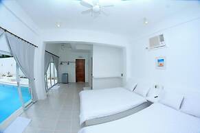 Coron Bluewave Hotel