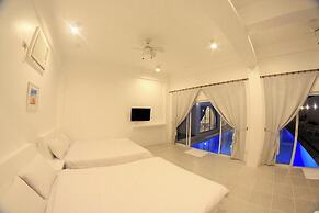 Coron Bluewave Hotel