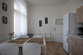 Angel City Apartments