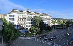 Angel City Apartments