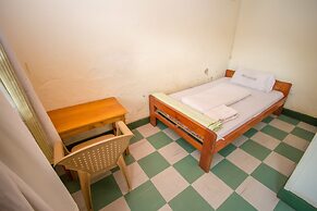 Sabinyo Guest House