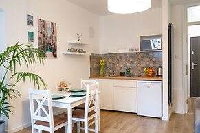 Galeria Italiana Apartments