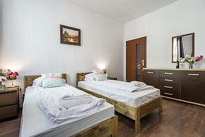 Galeria Italiana Apartments