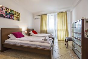 Galeria Italiana Apartments