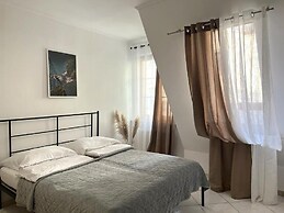 Galeria Italiana Apartments