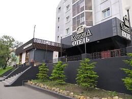 Corona Hotel