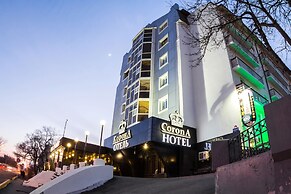 Corona Hotel