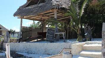 Nyamkwi White Sands