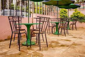 Meru Safari Hotel