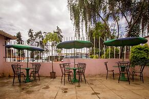 Meru Safari Hotel